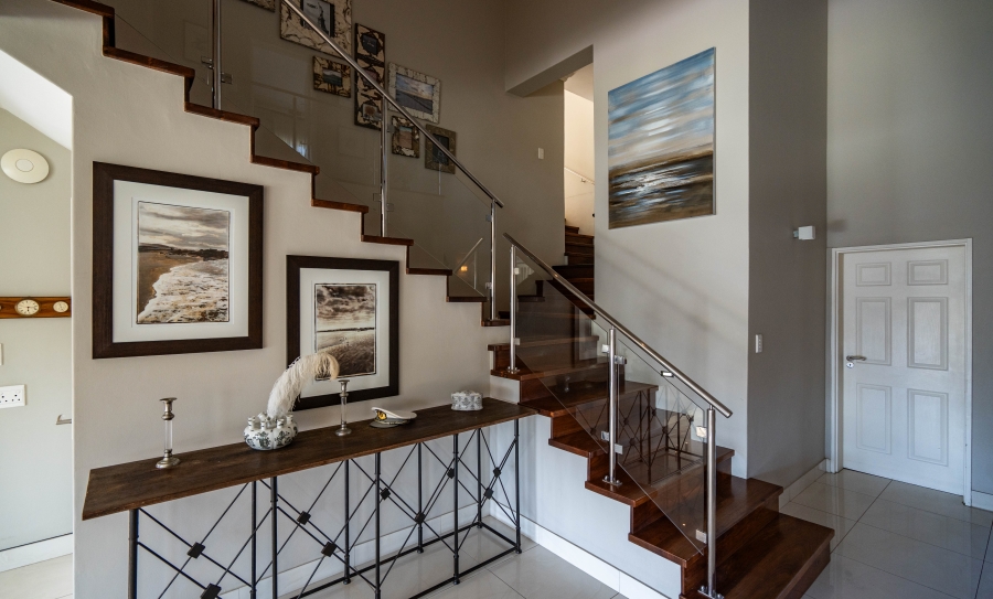 7 Bedroom Property for Sale in Royal Alfred Marina Eastern Cape